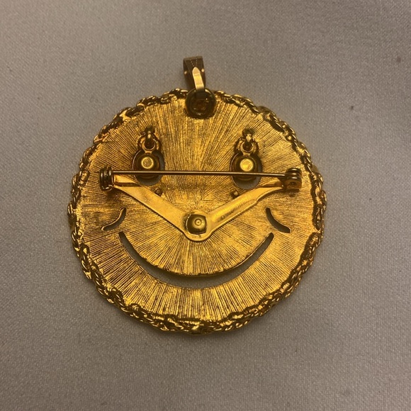 Vintage Smiley Face Pendant Brooch/Pin Articulated Rhinestone Stone for Eyes. - Picture 4 of 4